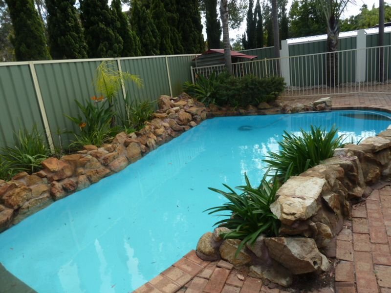 15 Grenadier Drive, Thornlie, WA 6108