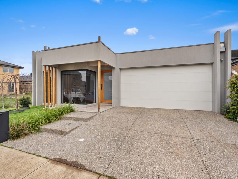 16 Martinshaw Road, Mickleham, Vic 3064 House for Sale realestate