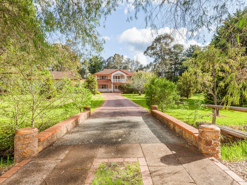 190 Walker Street, Mundaring, WA 6073