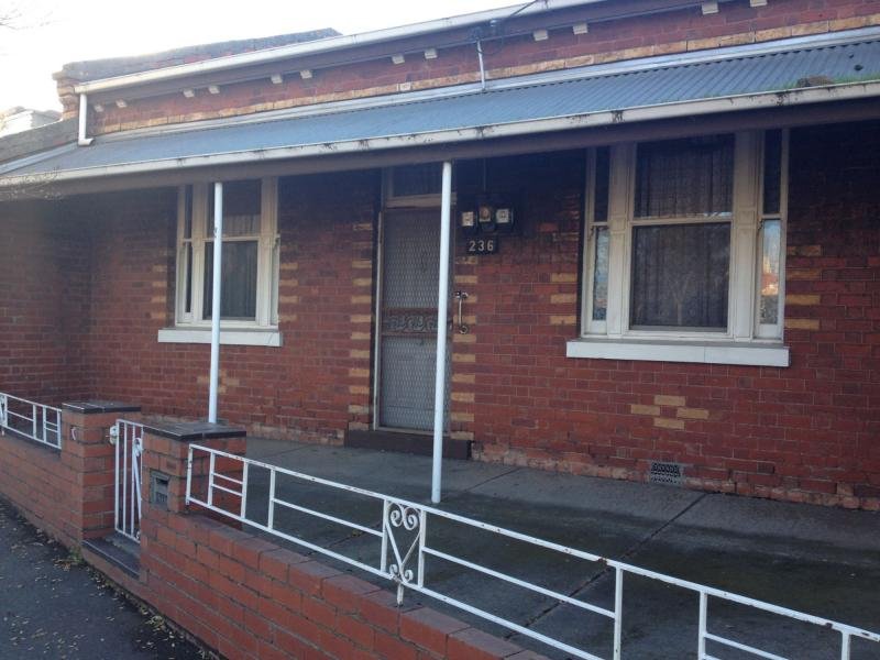 236 Ballarat Road, Footscray, VIC 3011