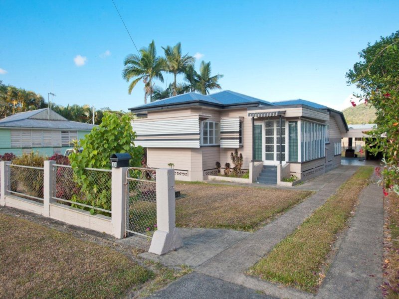 33 Mossman Street, Mossman, QLD 4873