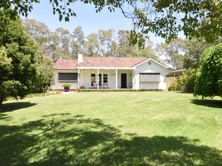 364 VICTORIA STREET, Deniliquin, NSW 2710 Property Details