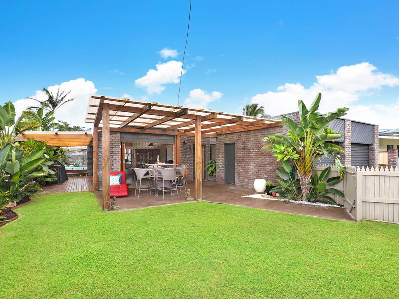 29 Point Cartwright Drive, Buddina, QLD 4575