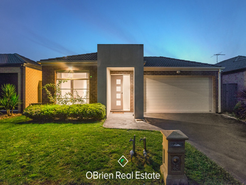 45 Tyndall Street, Cranbourne East, VIC 3977