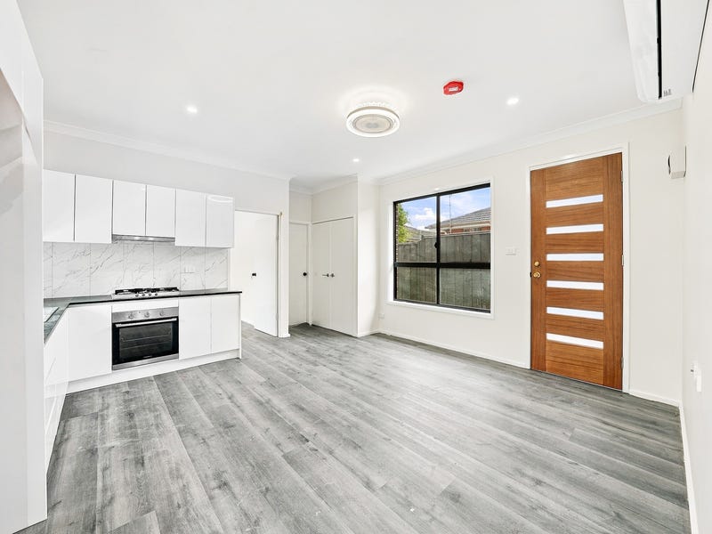 84 Lavinia Street, Seven Hills, NSW 2147 - Flat for Rent - realestate ...
