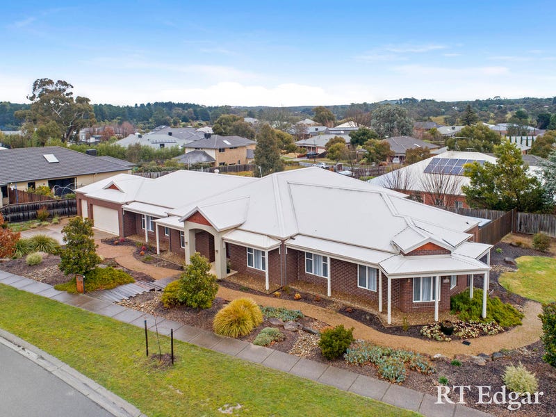 1 Dumbarton Way, Gisborne, Vic 3437 Property Details