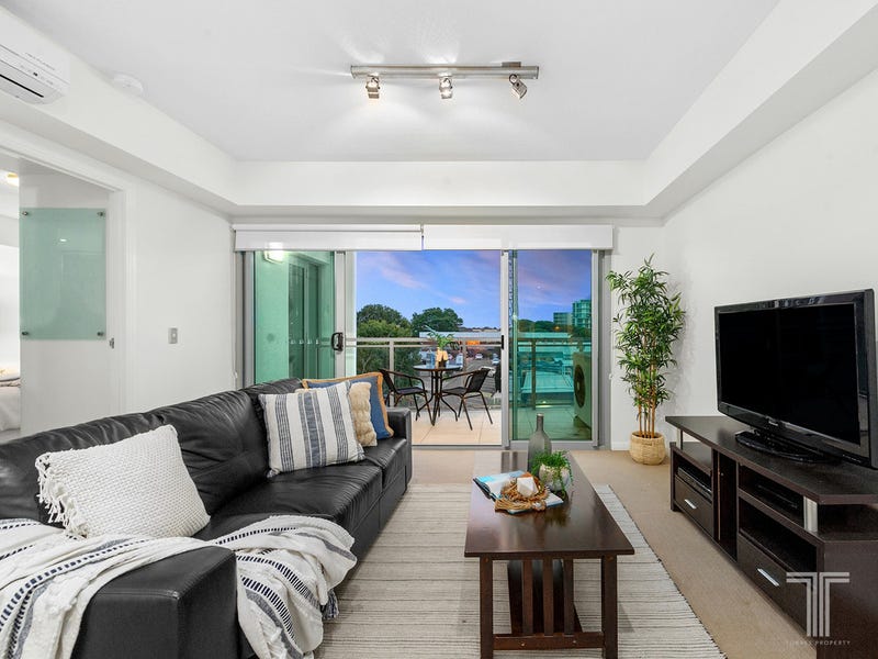 Apartments & units for Sale in Redcliffe, QLD 4020