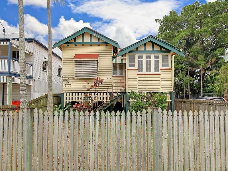 90 Old Cleveland Road, Greenslopes, QLD 4120