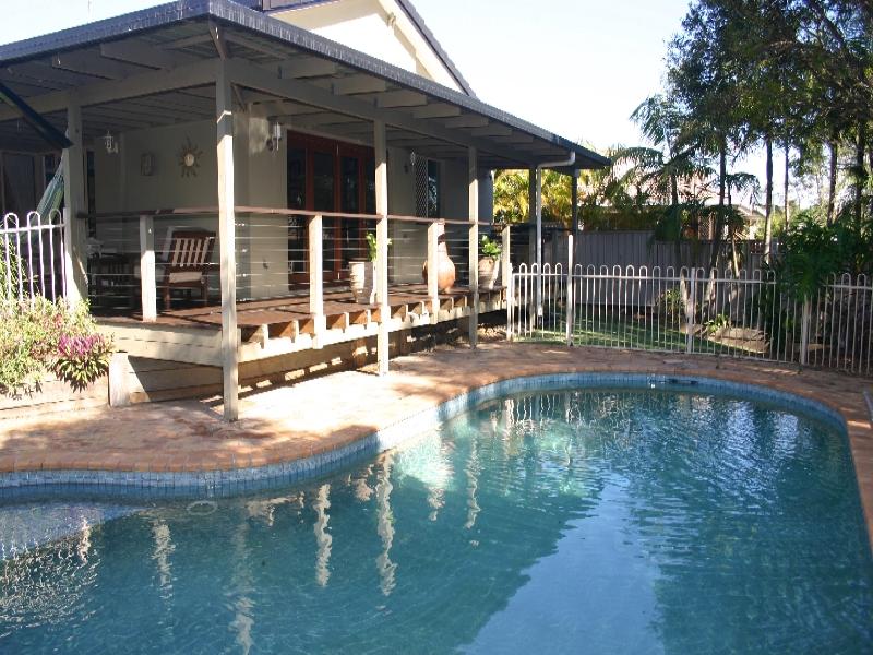 4 Strathmore Court, Robina, QLD 4226