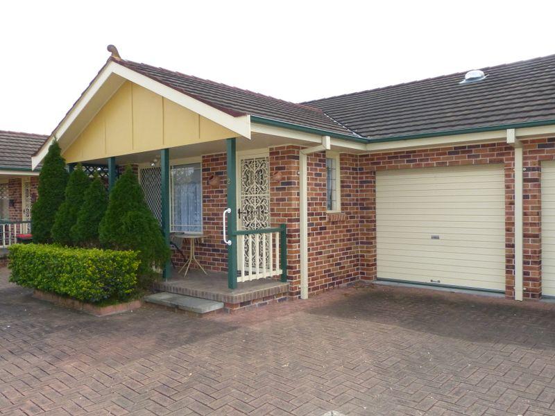 2/4 Winton Avenue, Taree, NSW 2430