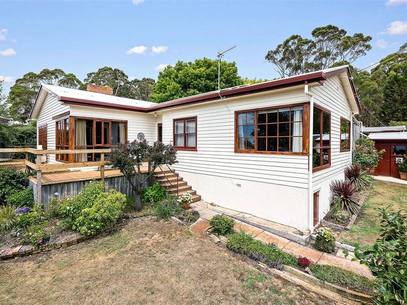 18 South Road, Penguin, Tas 7316 Property Details