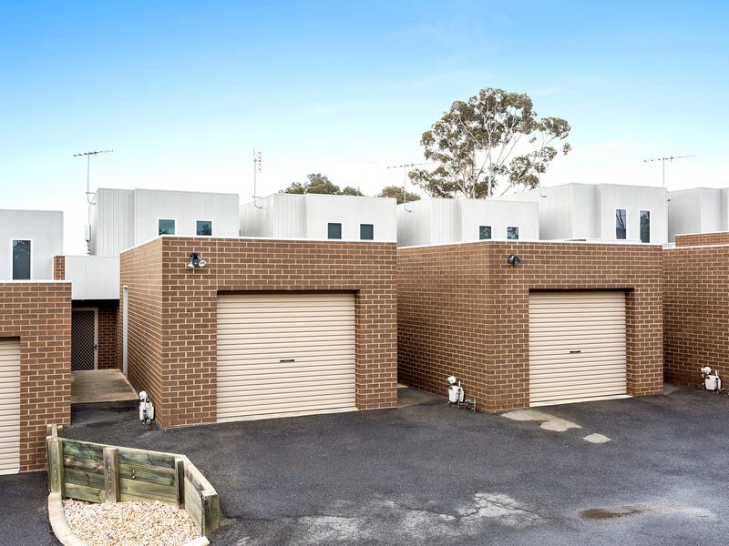 2/18 Comet Street, Long Gully, VIC 3550