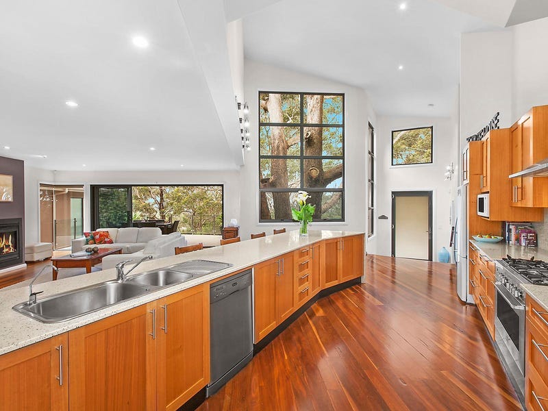 31 Reserve Drive, Bateau Bay, NSW 2261