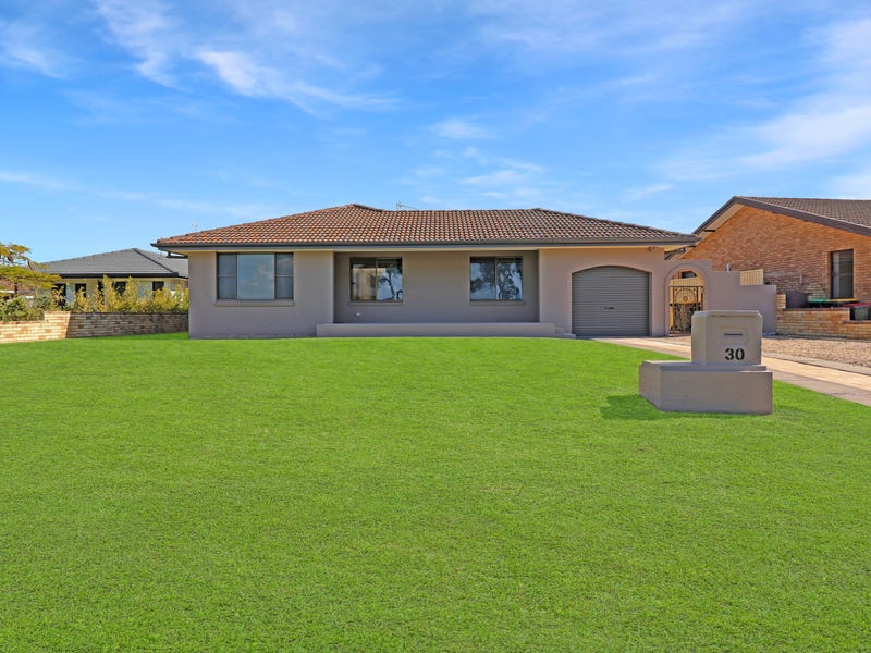 30 Keith Compton Drive, Tweed Heads, NSW 2485