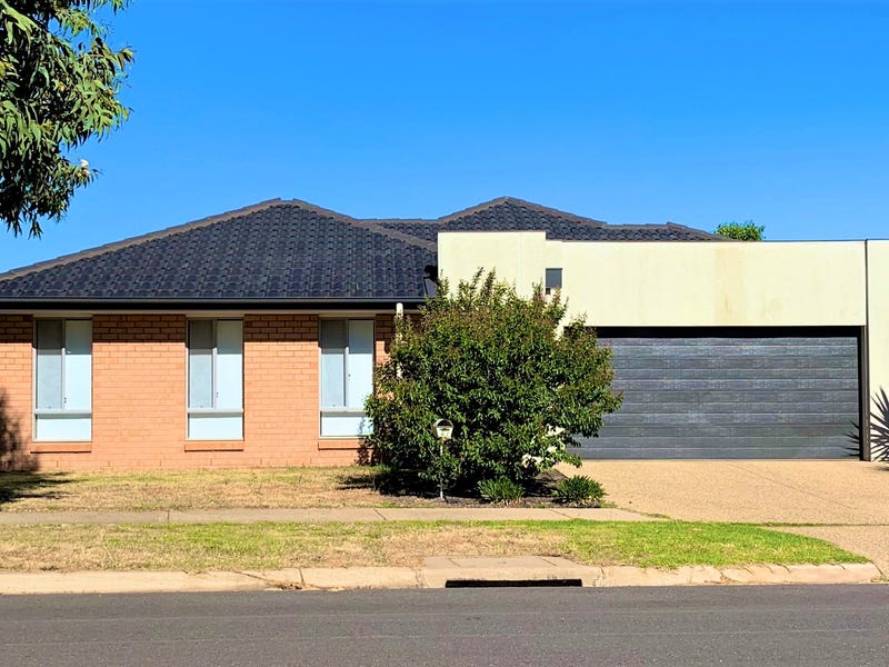 42 Greta Drive, Hamilton Valley, NSW 2641