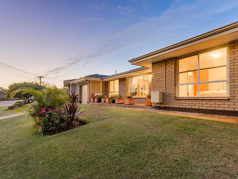 4 Coatelan Drive, Stirling, WA 6021 Property Details