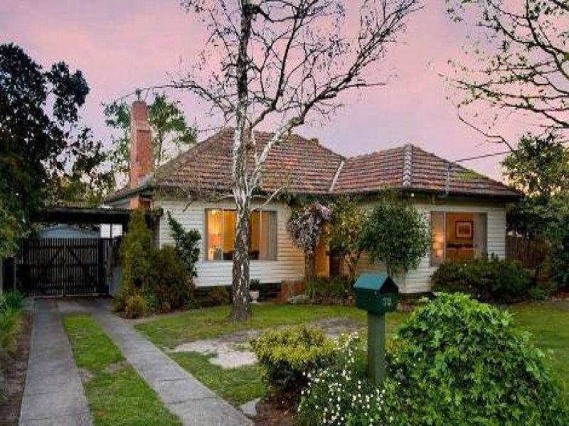 32 Lincoln Avenue, Glen Waverley, VIC 3150