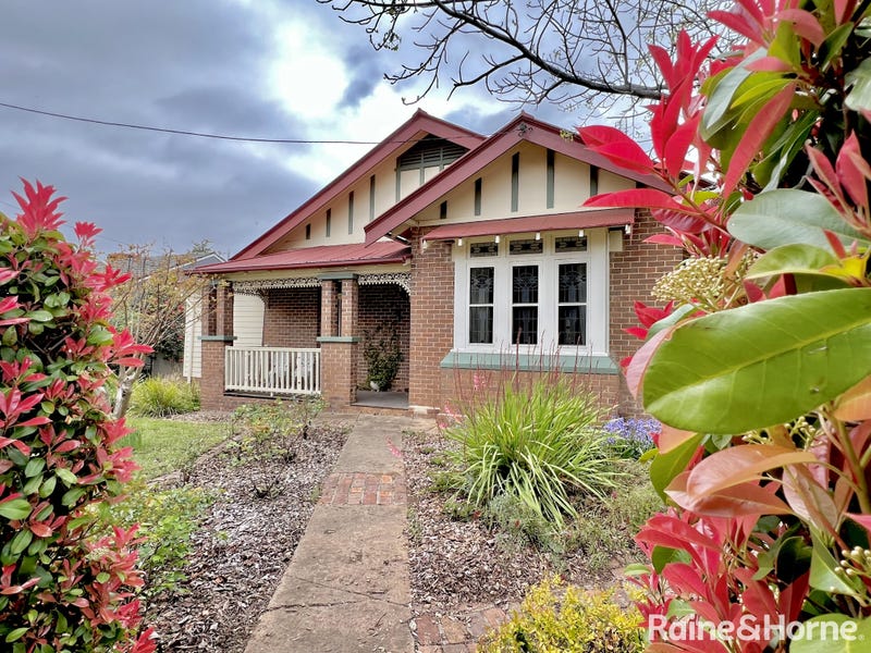 56 East Street, Grenfell, NSW 2810