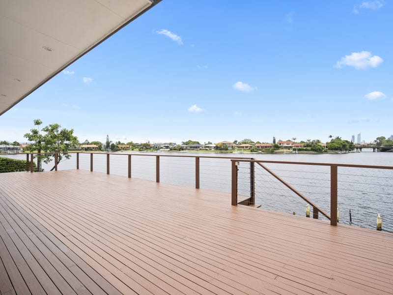 52 Rumrunner Street, Mermaid Waters, QLD 4218