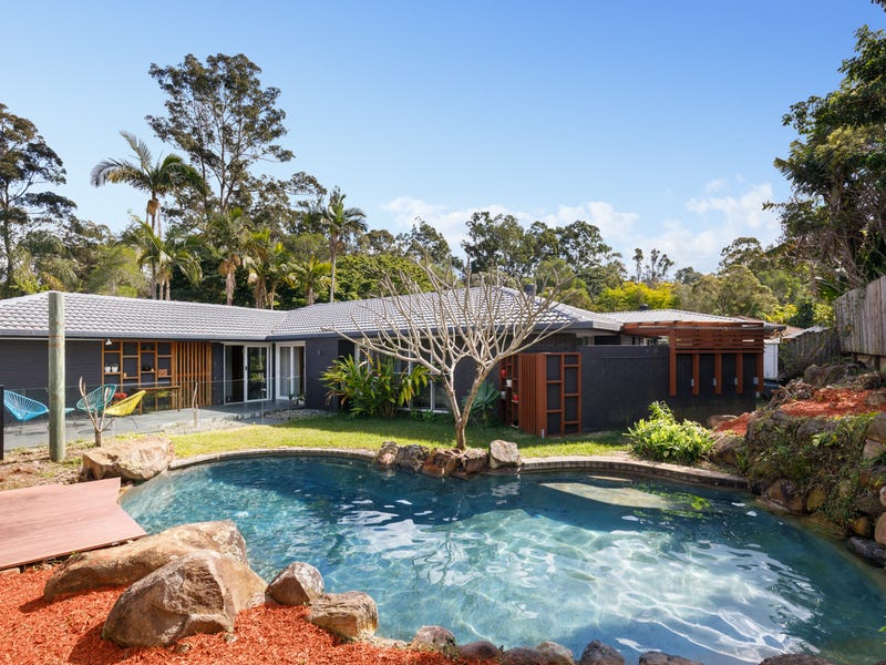 47 Greenford Street, Chapel Hill, Qld 4069