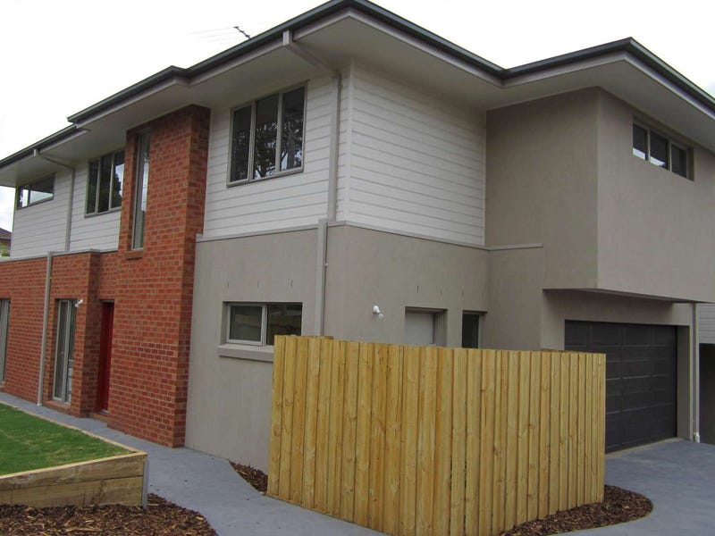 1/1 Cedar Grove, Highton, VIC 3216