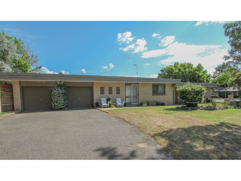 2 Alpugi Place, Kelso, NSW 2795 Property Details