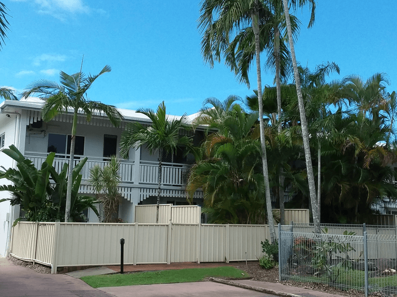 5/610 Palm Street, Holloways Beach, QLD 4878