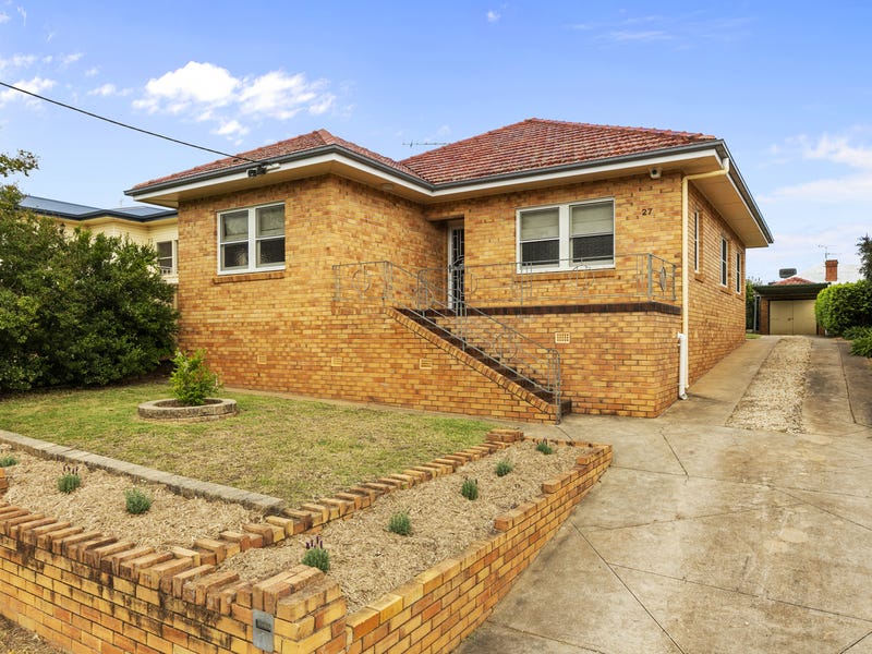 27 Phillip Street, West Tamworth, NSW 2340