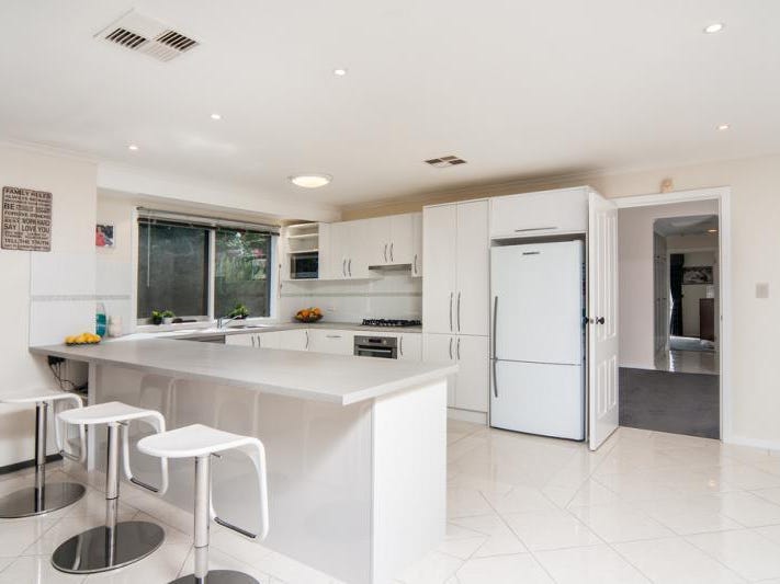 12 Swallow Drive, Flagstaff Hill, SA 5159