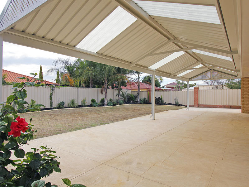 8 Houghton Drive, Carramar, WA 6031