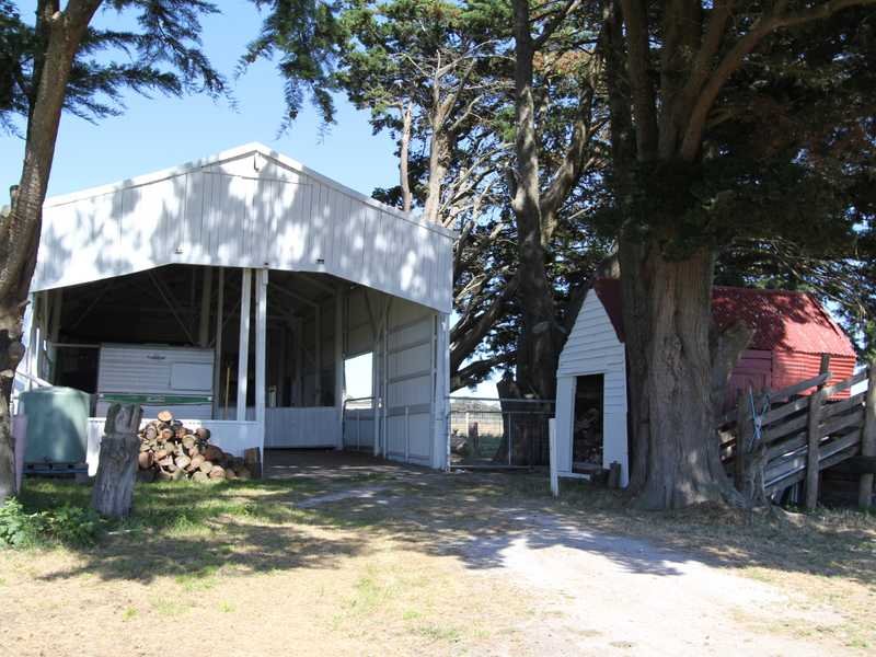 31 Halls Lane, Snake Valley, VIC 3351