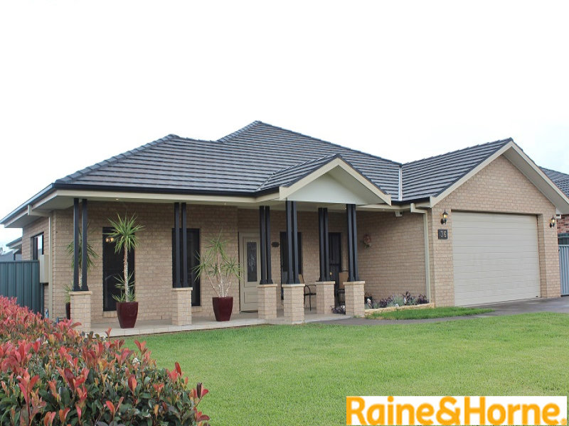 36 Warwick Road, Tamworth, NSW 2340 Property Details