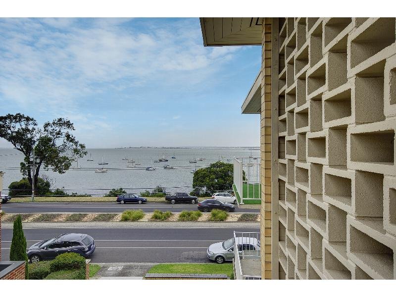 10/17A The Esplanade, Geelong, VIC 3220
