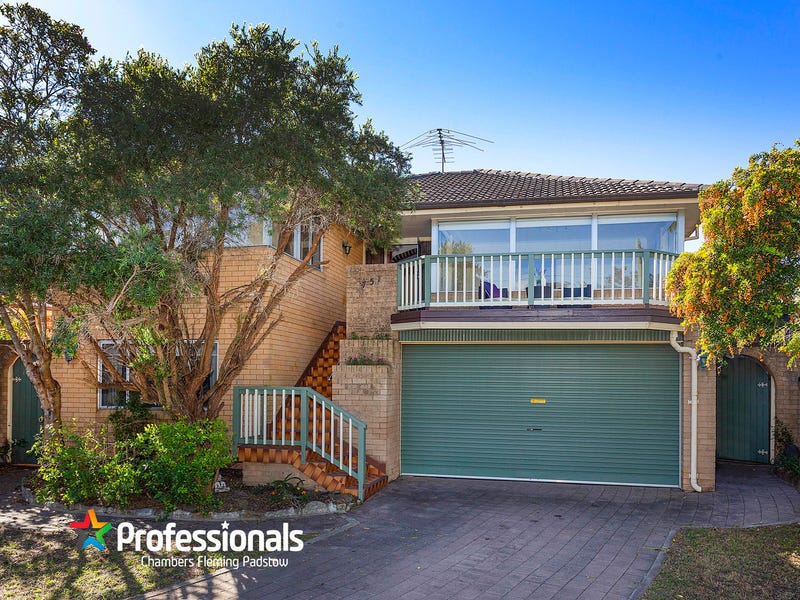 751 Henry Lawson Drive, Picnic Point, NSW 2213