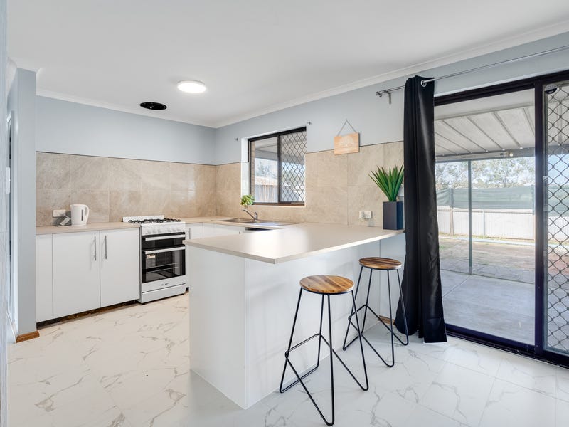 Houses for Sale in SA Pg. 72