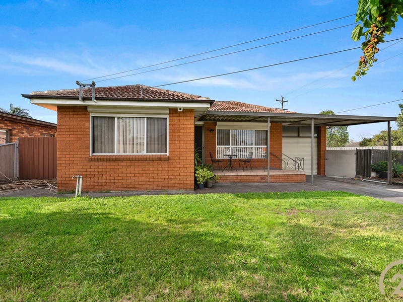 121 Chifley Street, Smithfield, NSW 2164 - Property Details