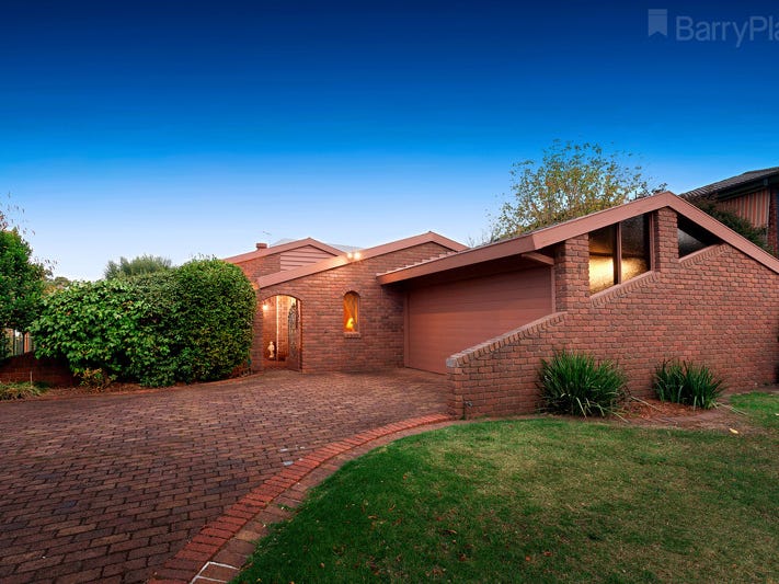 4 Howell Drive, Berwick, Vic 3806 Property Details