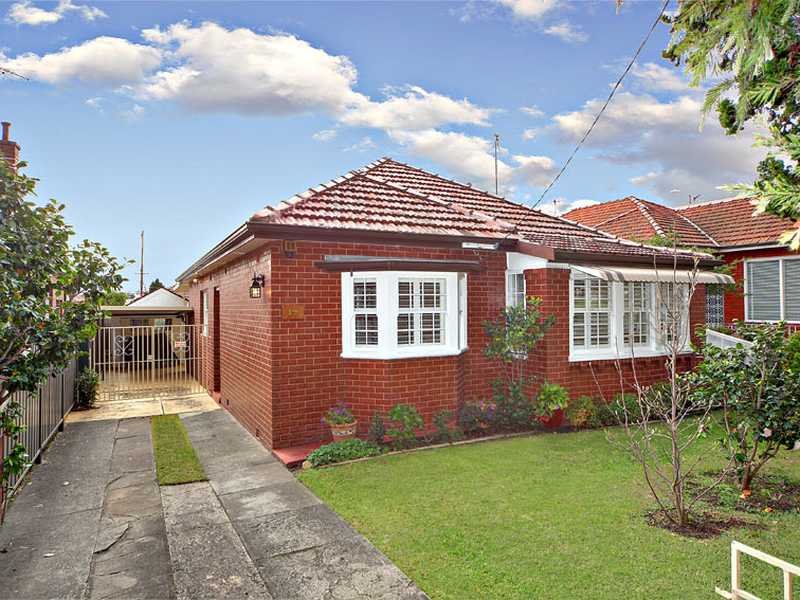 19 Dowsett Road, Kingsgrove, NSW 2208 Property Details