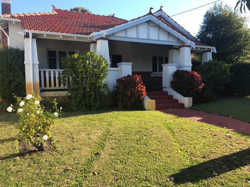 19 Dumbarton Cres, Menora, WA 6050