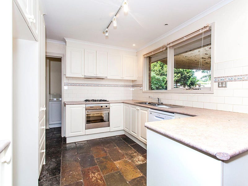 12 Blandford Cres, Bayswater North, VIC 3153