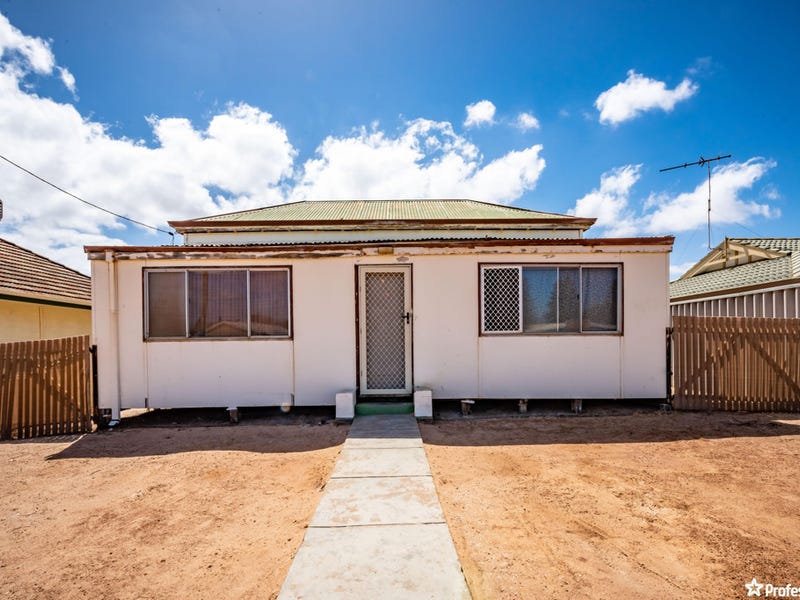 7 Holland Street, Geraldton, WA 6530 Property Details