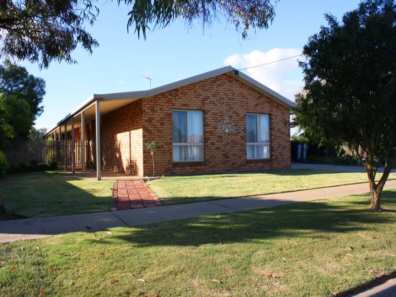 38 Leahy Street, Nhill, Vic 3418 Property Details
