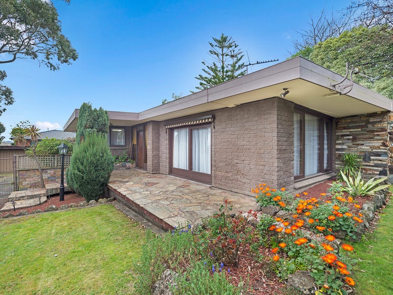 1 Pendle Place, Kilsyth, Vic 3137 Property Details