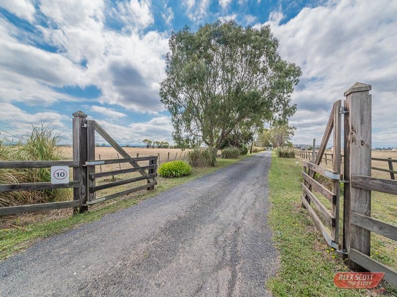 390 Muddy Gates Lane, Clyde, VIC 3978