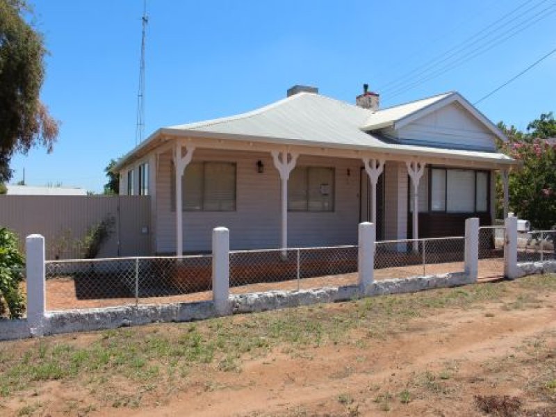 19 Oak Street, Leeton, NSW 2705