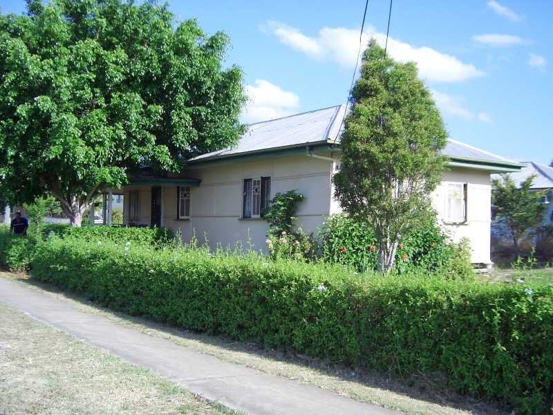 Property 104632805, Silkstone, Qld 4304 Property Details