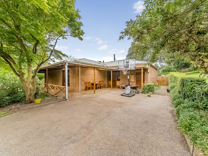 235 East West Road, Warragul South, VIC 3821