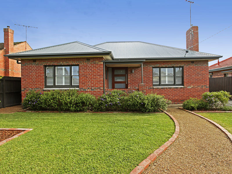318 Autumn Street, Herne Hill, VIC 3218