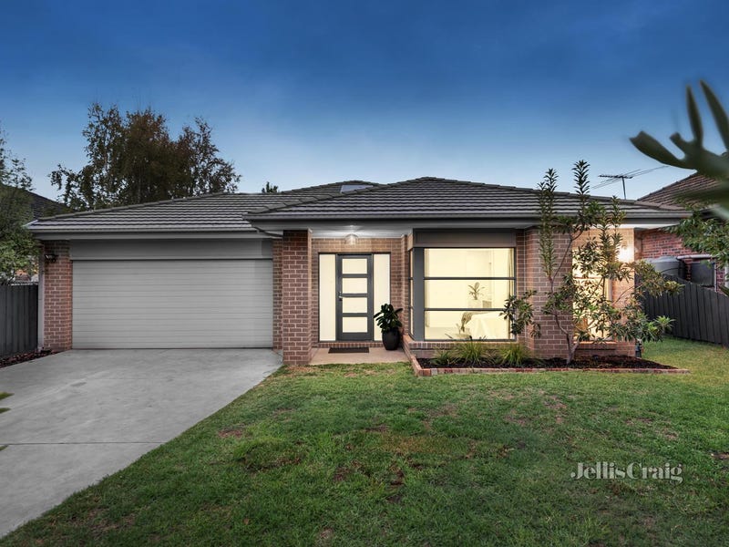 12 Tovan Akas Avenue, Bentleigh, Vic 3204 - Property Details