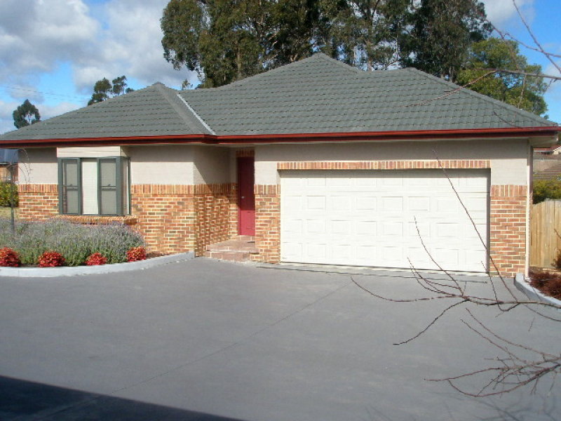 Villa 1, 1923 'Windemere' Oaklands Street, Mittagong, NSW 2575